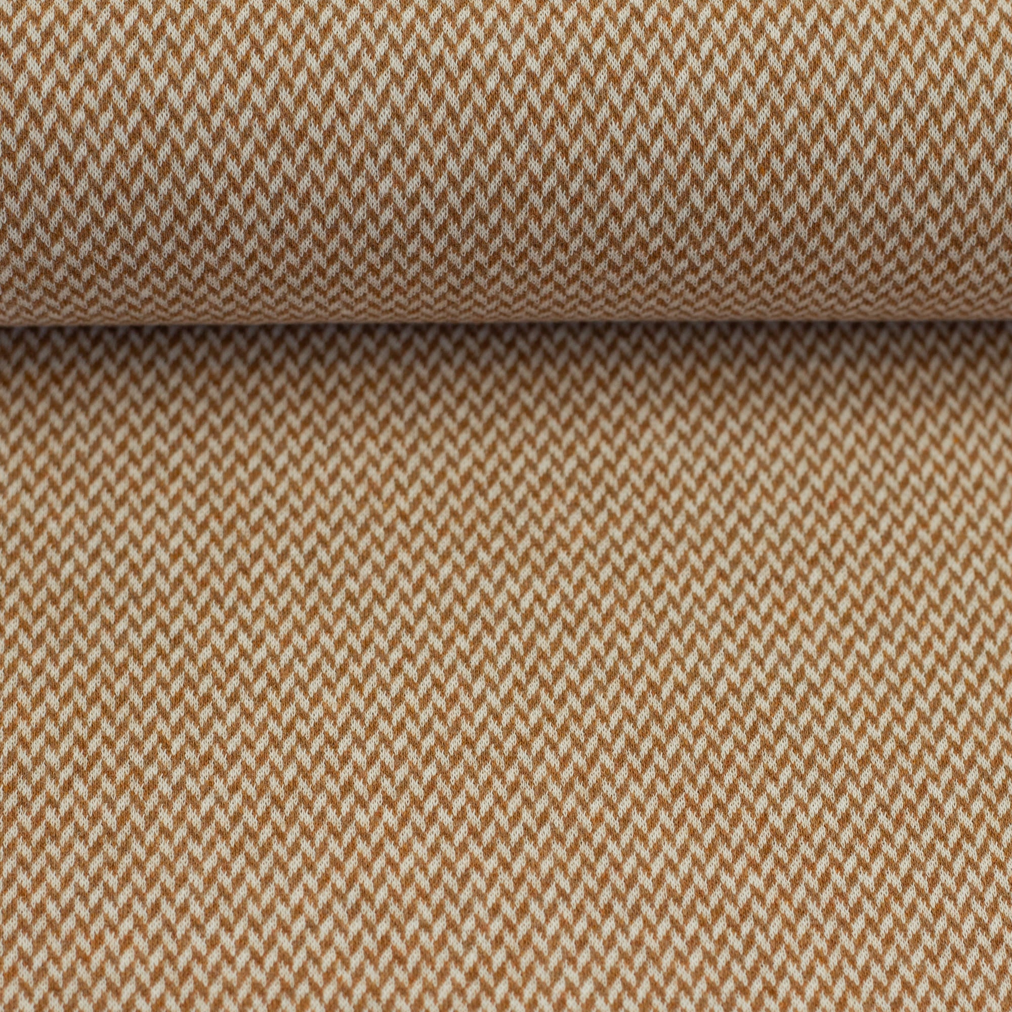 Jacquard-Jersey "Madita" Chevron meliert ecru/hellbraun