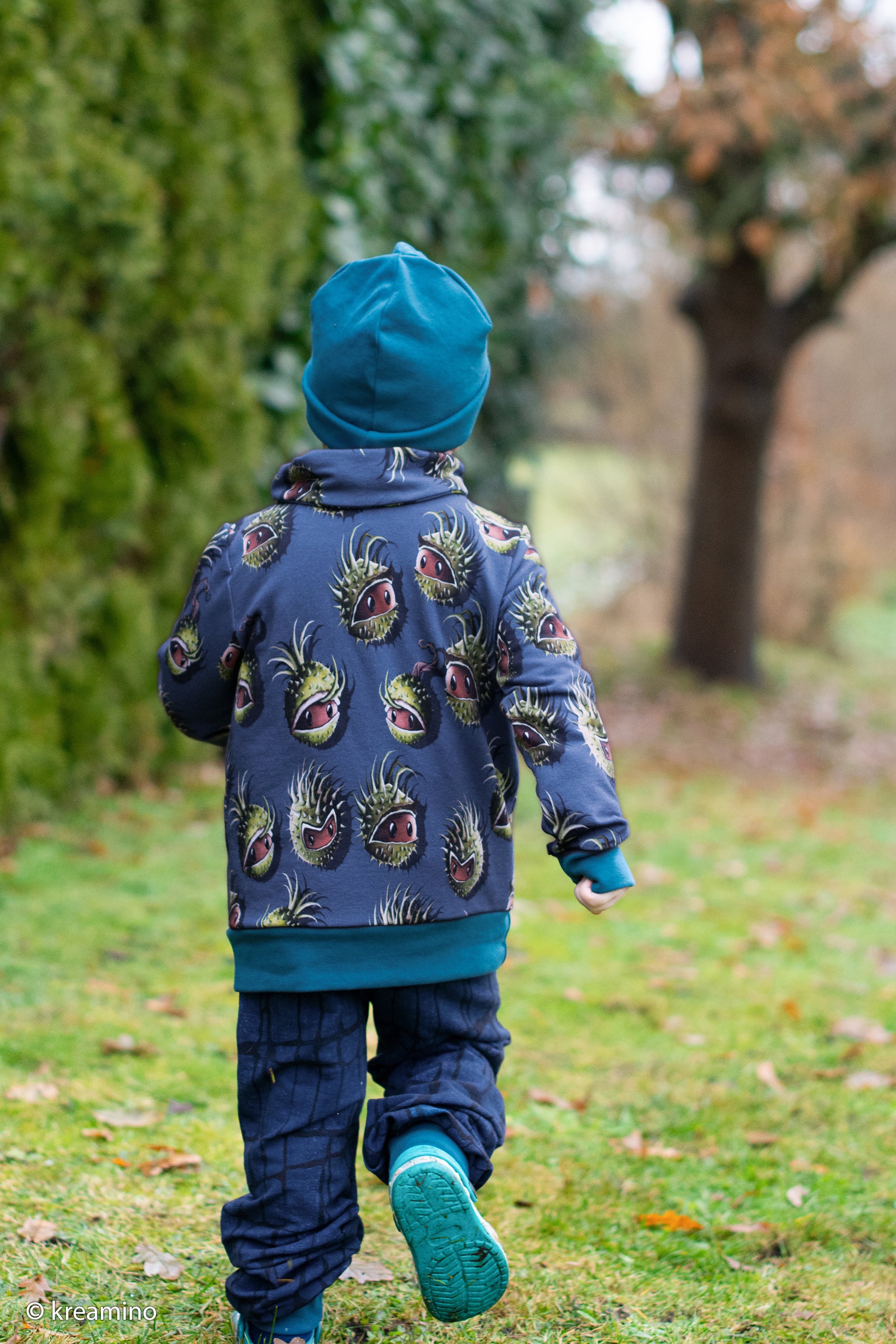 French Terry "Chestnut Friends" petrol