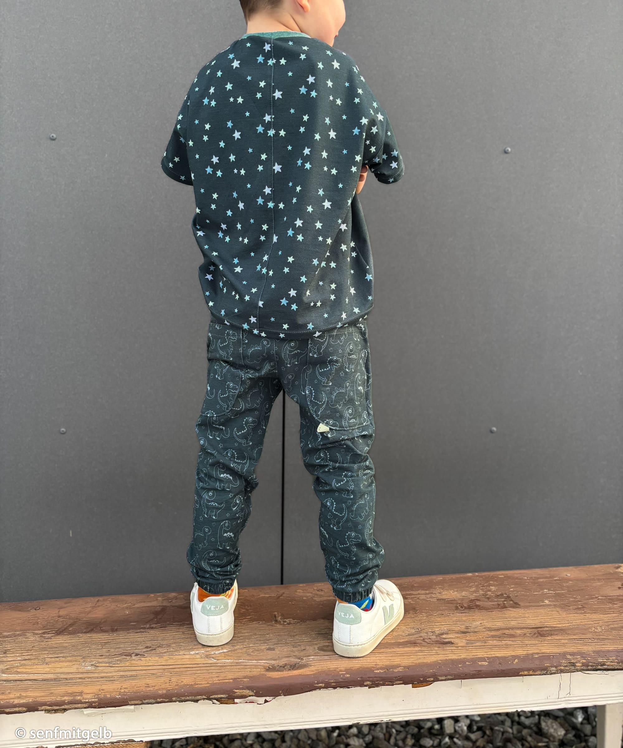 Baumwolljersey "Little Legend" by Mrs Mint Design anthrazit