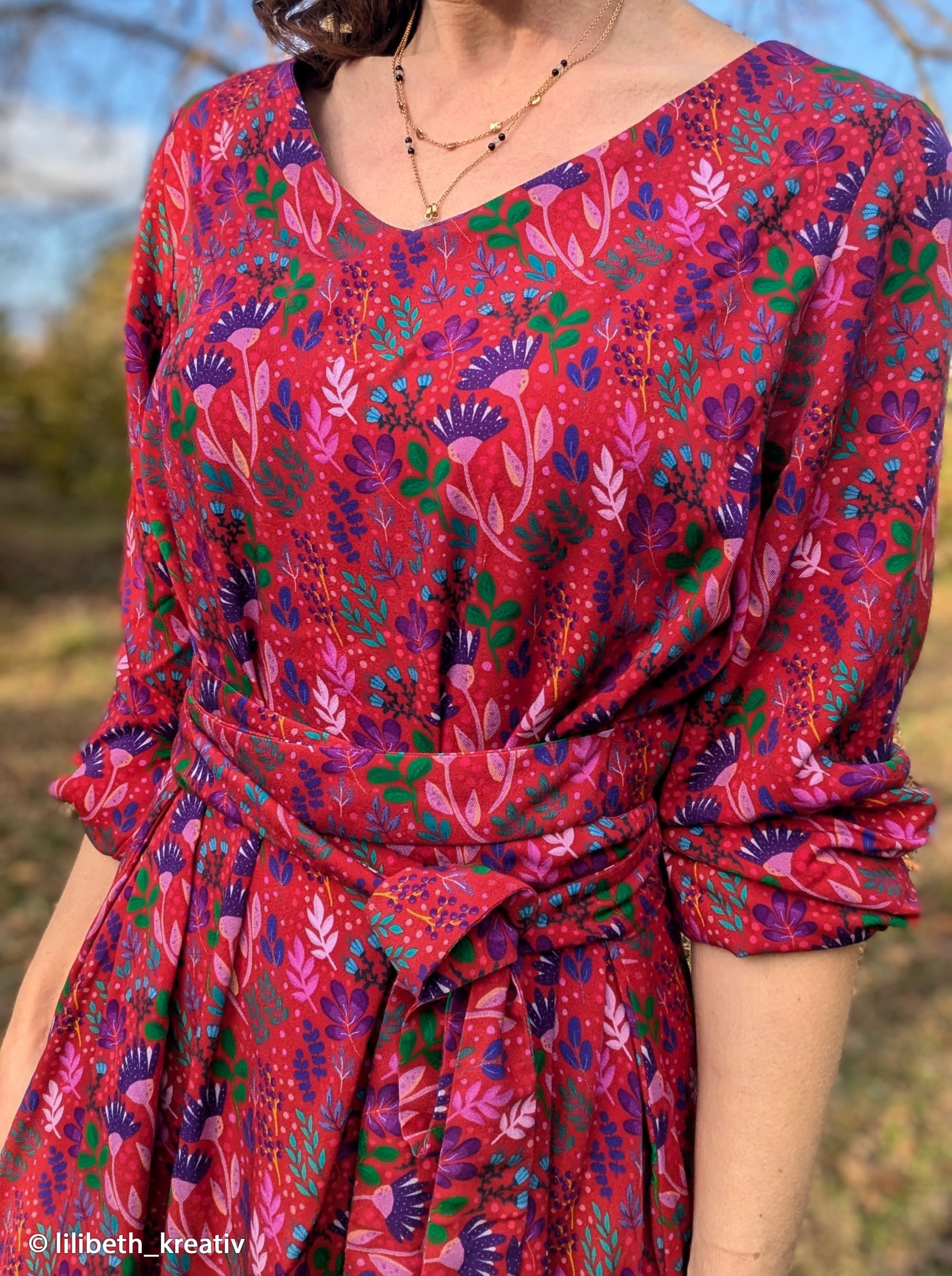 Viskose Webware "In full Bloom" by Emjo-Design Stoff Anke's Nähbox