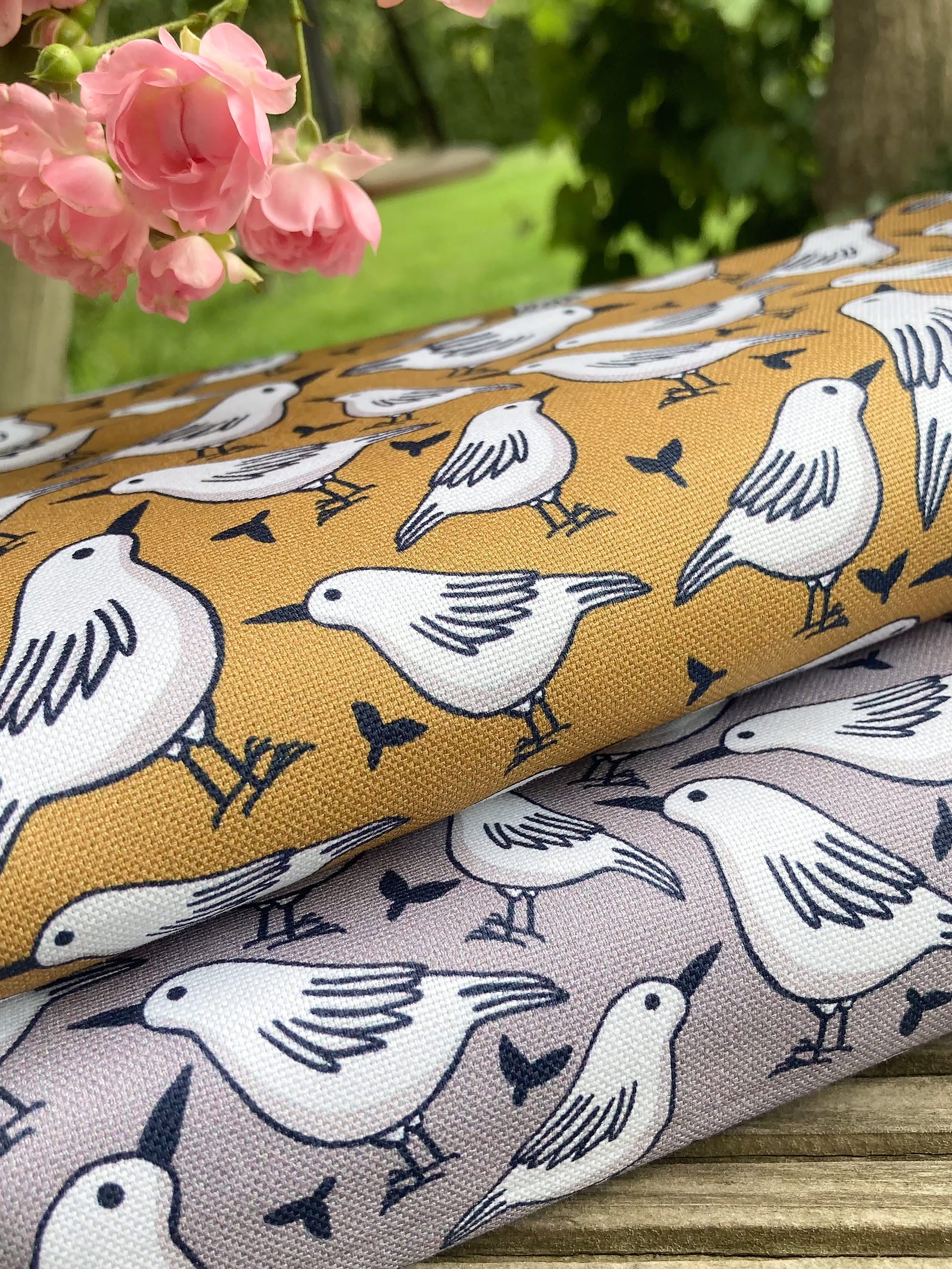 Canva "Garden Stories" Vogel grau